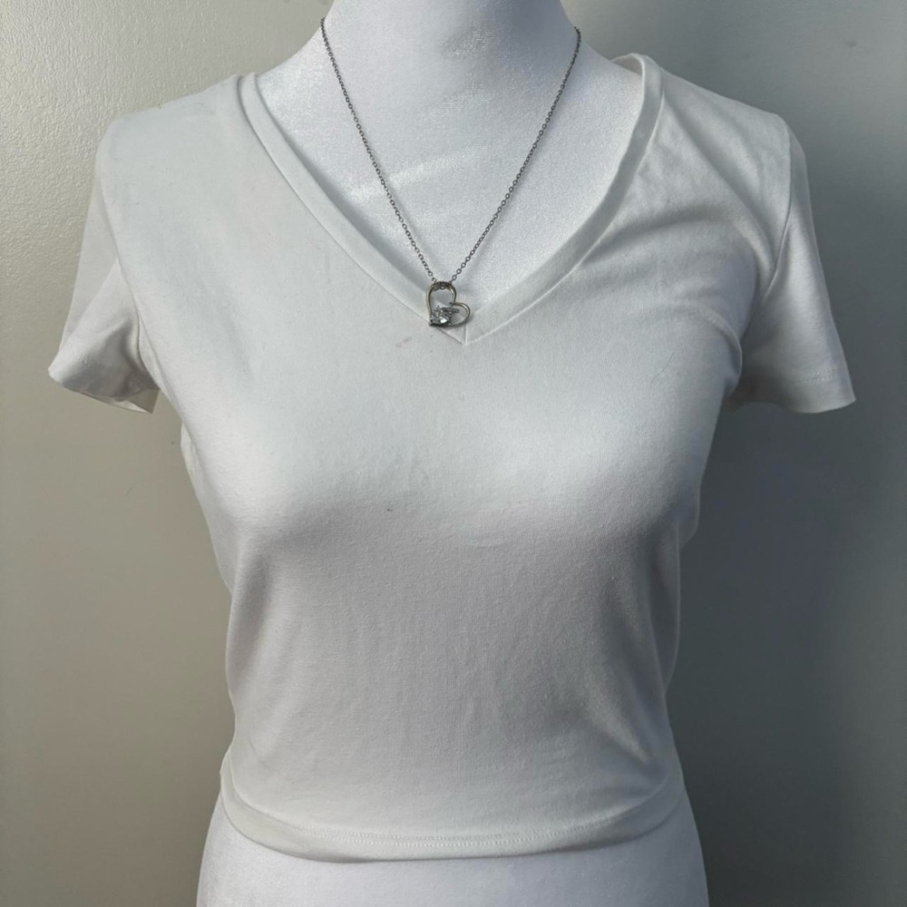 Wild Fable White V-Neck Short Sleeve Tee